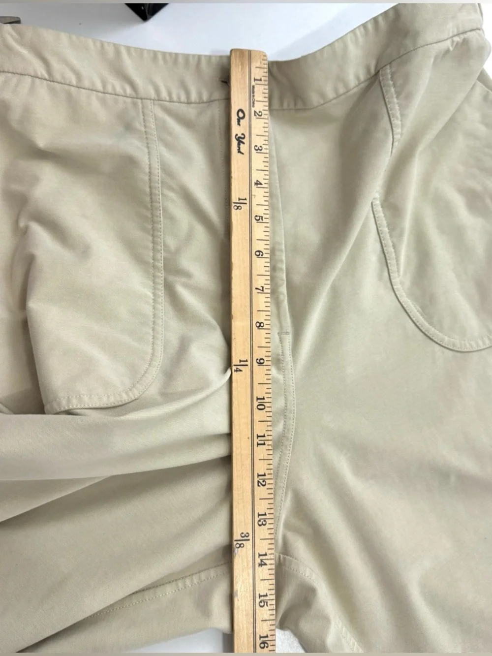 Lululemon Light Utilitech Cargo Pocket High-Rise Crop Natural Ivory Womens Sz 33